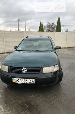Универсал Volkswagen Passat 1998 в Ровно