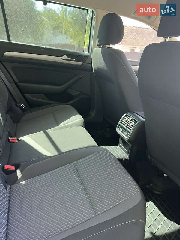 Універсал Volkswagen Passat 2016 в Києві