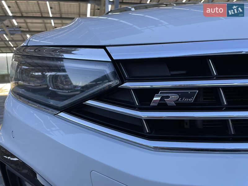 Универсал Volkswagen Passat 2019 в Львове