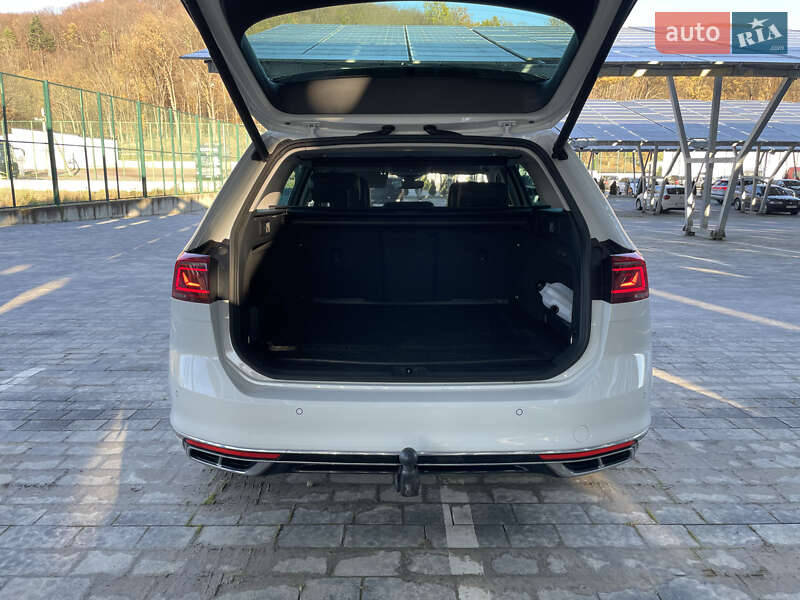 Универсал Volkswagen Passat 2019 в Львове