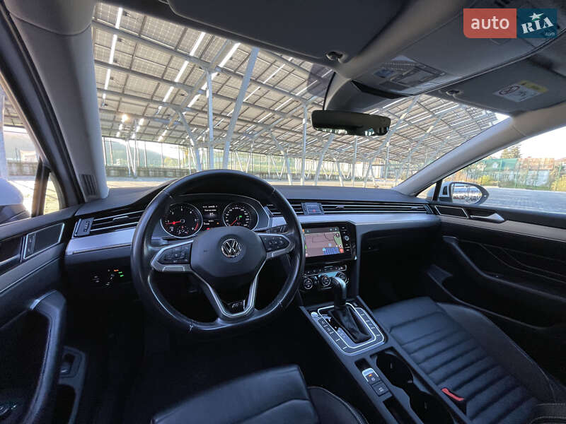Универсал Volkswagen Passat 2019 в Львове