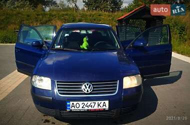 Седан Volkswagen Passat 2002 в Тячеве