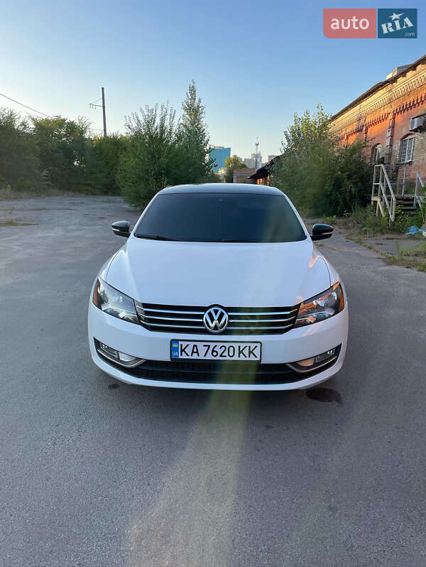 Седан Volkswagen Passat 2014 в Киеве