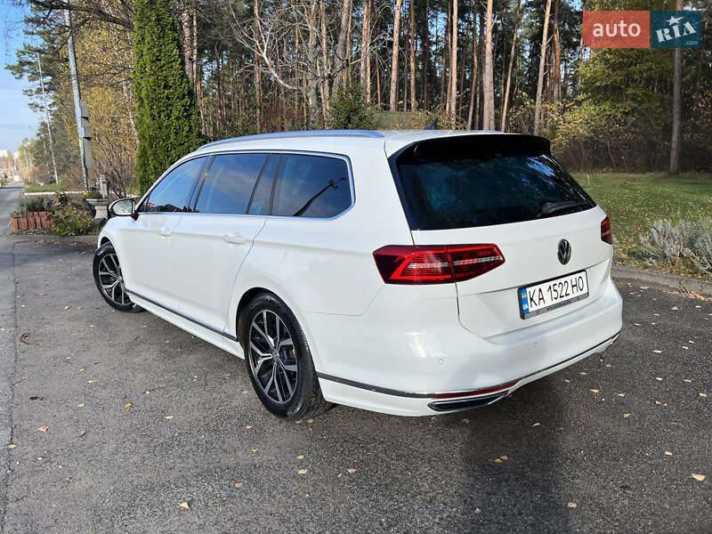 Універсал Volkswagen Passat 2015 в Києві