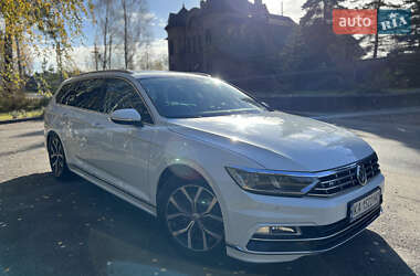 Универсал Volkswagen Passat 2015 в Киеве