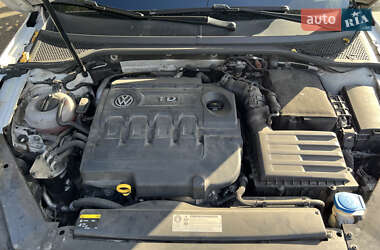 Универсал Volkswagen Passat 2015 в Киеве