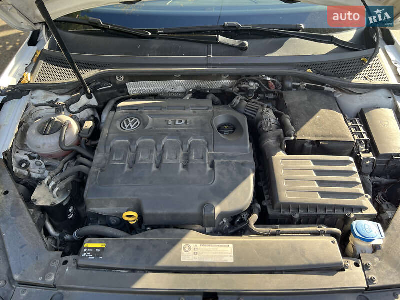 Універсал Volkswagen Passat 2015 в Києві