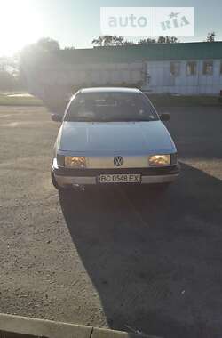 Седан Volkswagen Passat 1991 в 