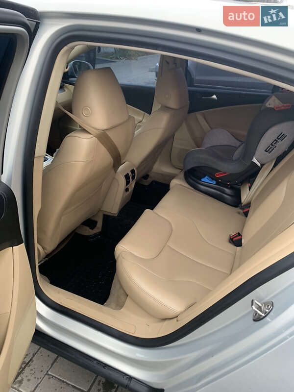Седан Volkswagen Passat 2008 в Черкассах