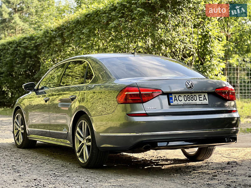 Седан Volkswagen Passat 2016 в Луцьку