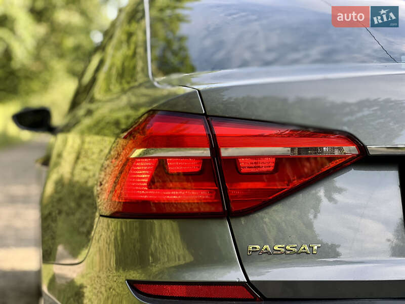 Седан Volkswagen Passat 2016 в Луцьку