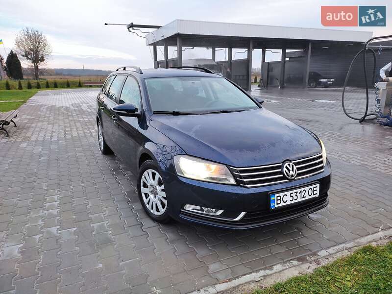 Універсал Volkswagen Passat 2011 в Львові