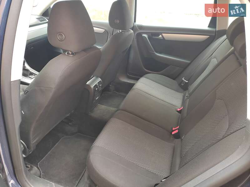 Універсал Volkswagen Passat 2011 в Львові
