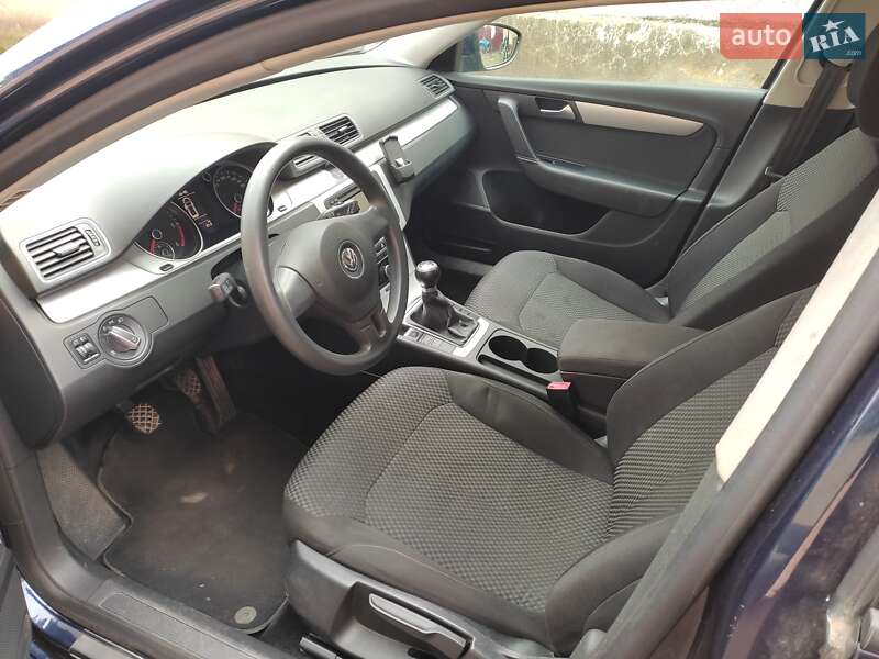 Універсал Volkswagen Passat 2011 в Львові