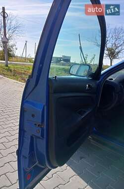 Седан Volkswagen Passat 1999 в 