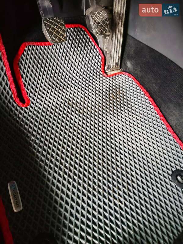 Универсал Volkswagen Passat 2009 в Харькове