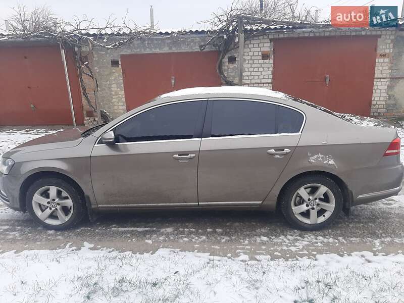 Volkswagen Passat 2011