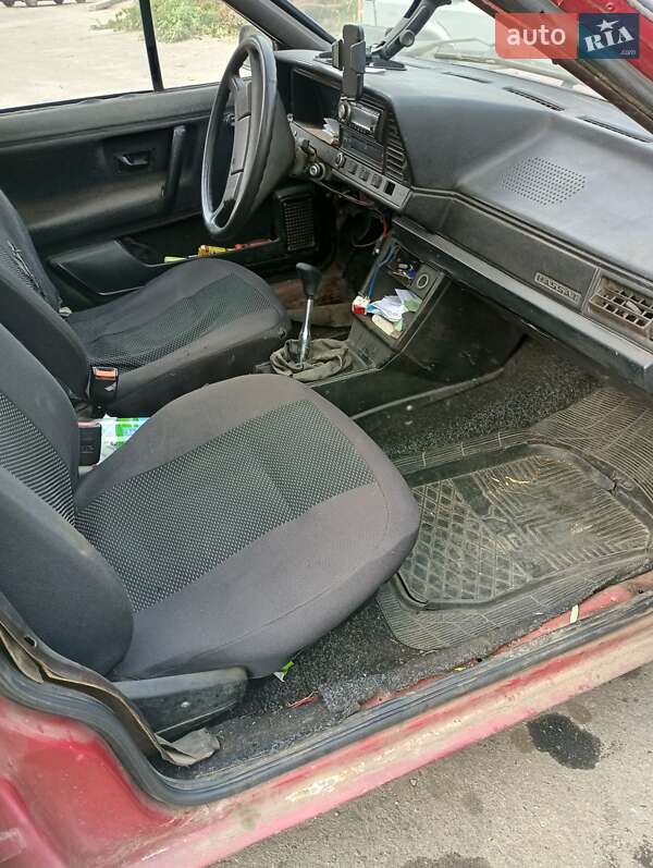 Універсал Volkswagen Passat 1985 в Павлограді