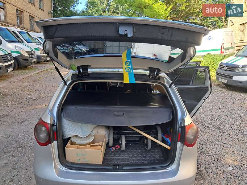 Универсал Volkswagen Passat 2008 в Киеве