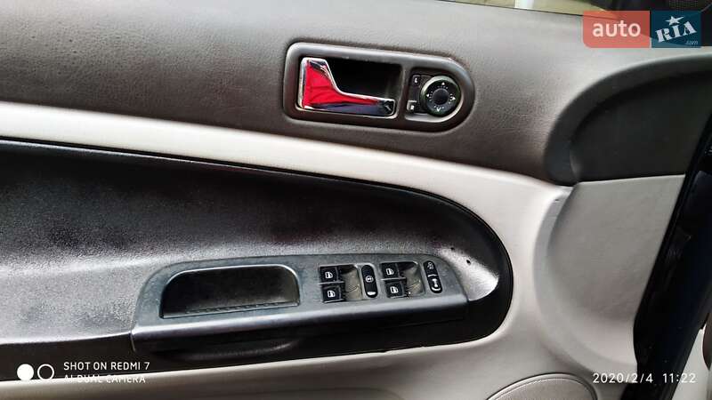 Седан Volkswagen Passat 1998 в Вознесенске