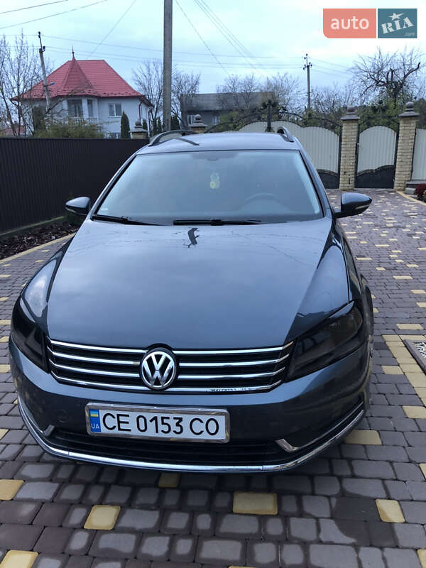 Универсал Volkswagen Passat 2011 в Новоселице