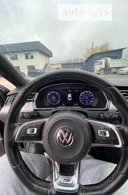 Седан Volkswagen Passat 2015 в Виноградові