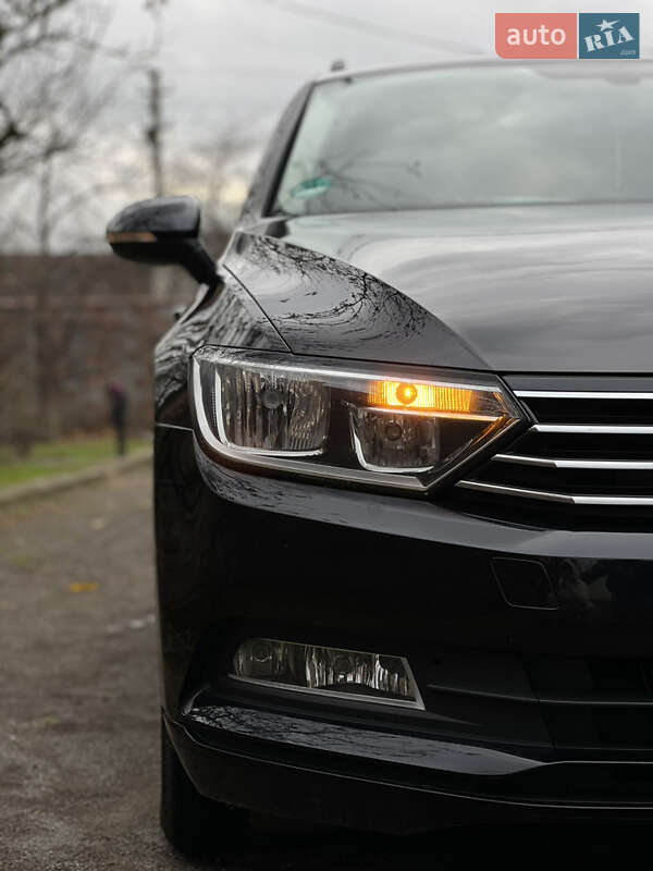 Универсал Volkswagen Passat 2015 в Луцке
