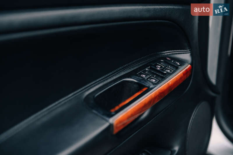 Универсал Volkswagen Passat 2003 в Вижнице