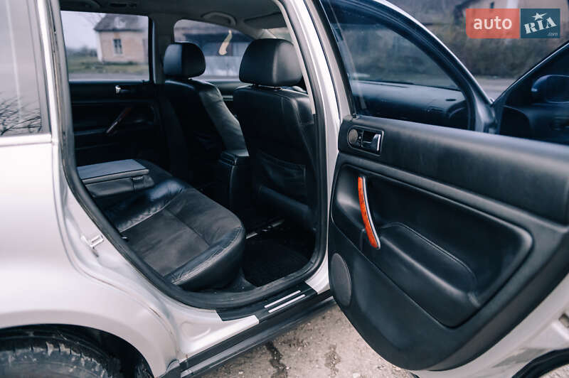 Универсал Volkswagen Passat 2003 в Вижнице