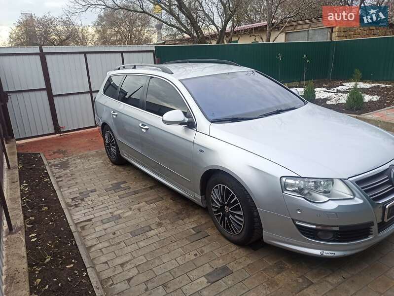 Універсал Volkswagen Passat 2010 в Сараті