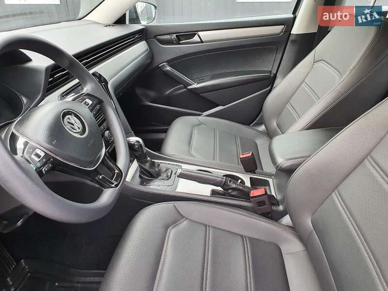 Седан Volkswagen Passat 2020 в Киеве