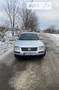 Седан Volkswagen Passat 2003 в Бориславі