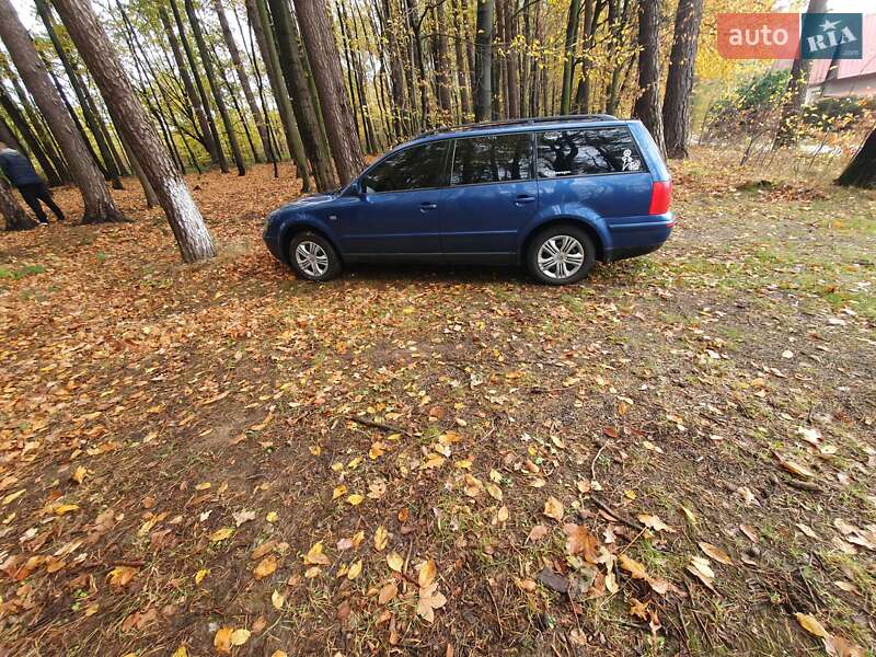 Універсал Volkswagen Passat 2000 в Виноградові