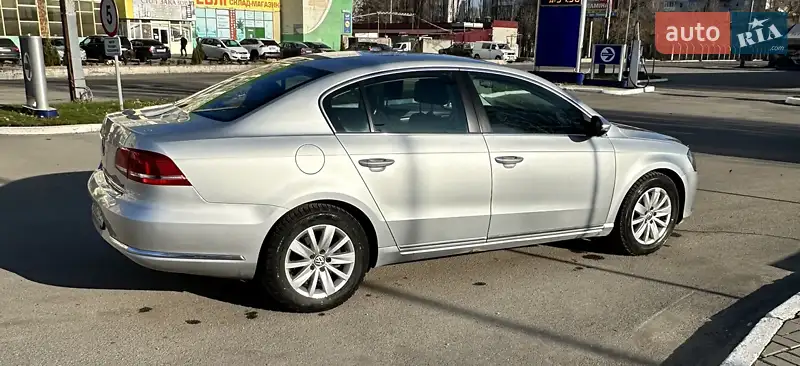 Volkswagen Passat 2011 VIN WVWZZZ3CZBP307164 фото оголошення 4 з 50