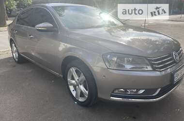 Седан Volkswagen Passat 2011 в Одесі