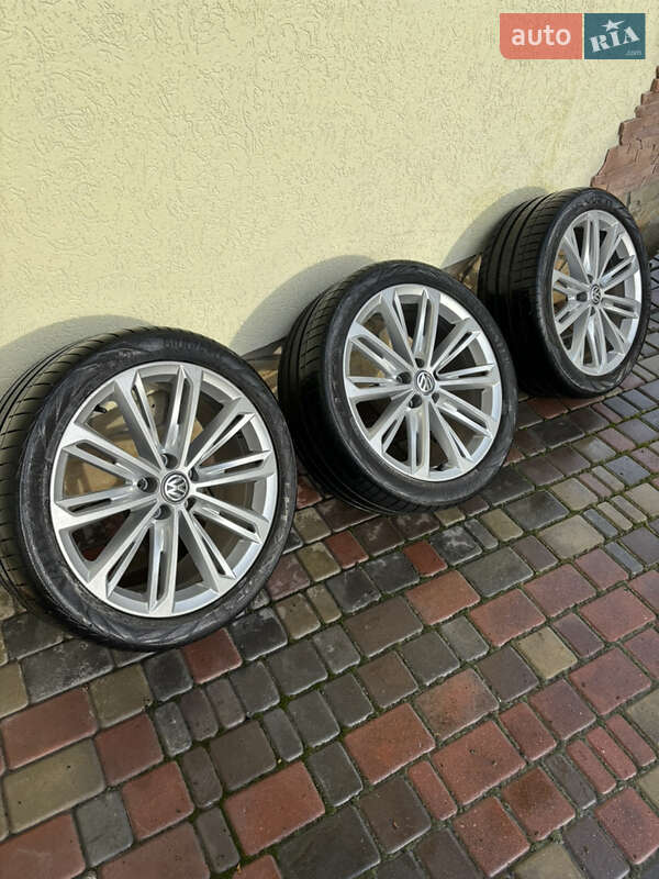 Универсал Volkswagen Passat 2018 в Ровно