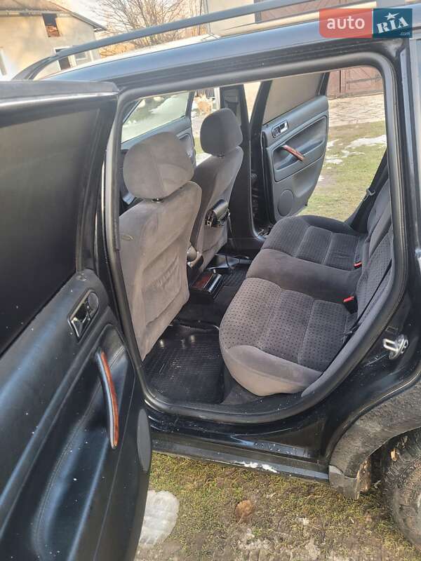 Универсал Volkswagen Passat 1999 в Львове