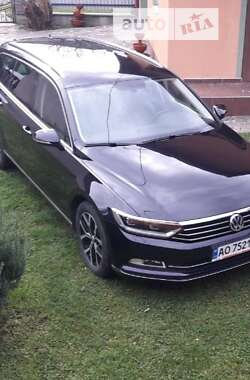 Универсал Volkswagen Passat 2015 в Ужгороде