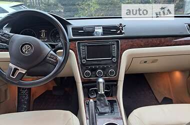 Седан Volkswagen Passat 2012 в Луцке