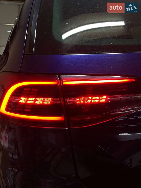 Универсал Volkswagen Passat 2018 в Кременчуге фото 35 Универсал Volkswagen Passat 2018 в Кременчуге