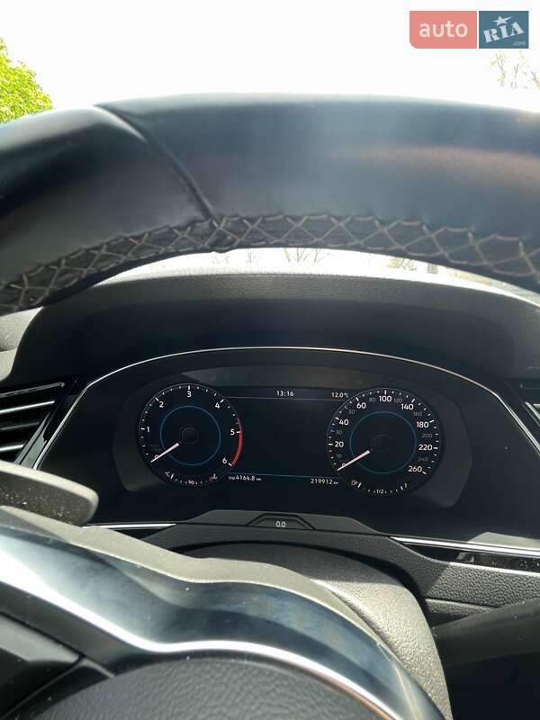 Универсал Volkswagen Passat 2018 в Кременчуге фото 10 Универсал Volkswagen Passat 2018 в Кременчуге