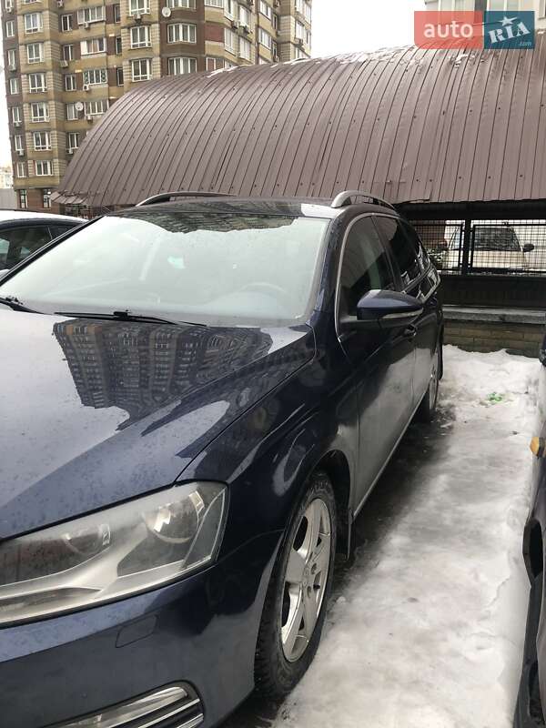 Универсал Volkswagen Passat 2013 в Киеве