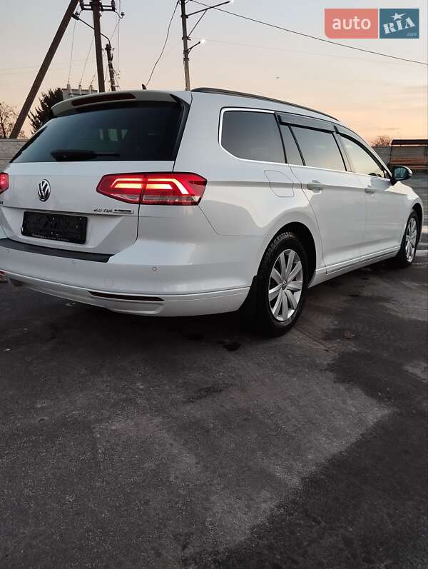 Універсал Volkswagen Passat 2015 в Старокостянтинові