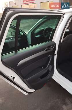 Универсал Volkswagen Passat 2015 в Любаре