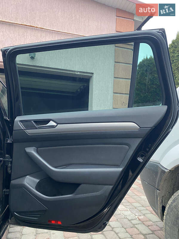 Універсал Volkswagen Passat 2019 в Львові