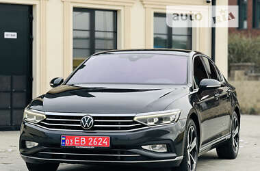 Седан Volkswagen Passat 2020 в 