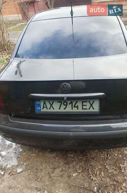 Седан Volkswagen Passat 1997 в Харькове