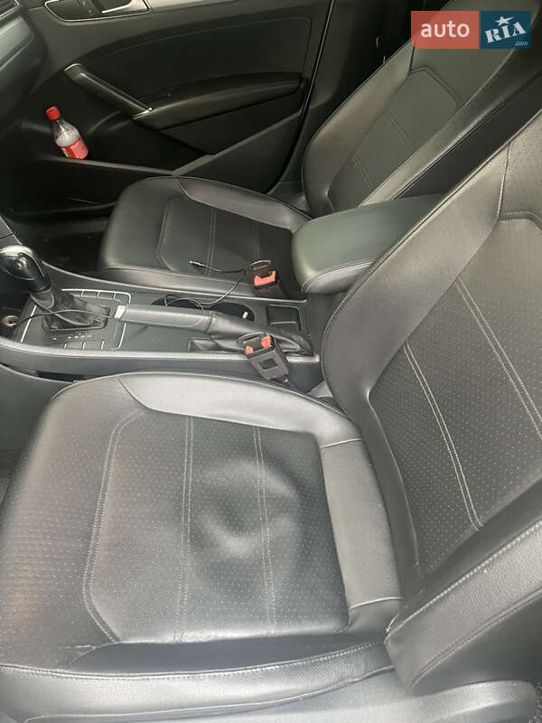 Седан Volkswagen Passat 2016 в Запоріжжі