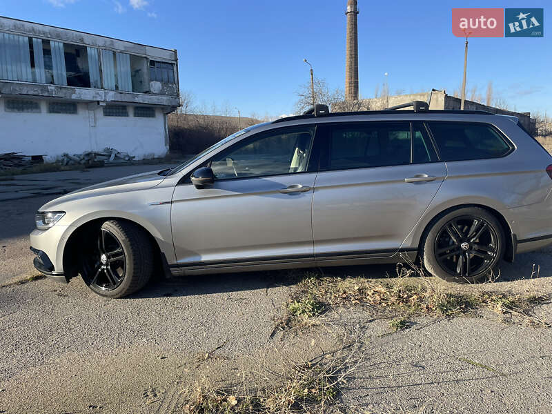 Універсал Volkswagen Passat 2014 в Одесі