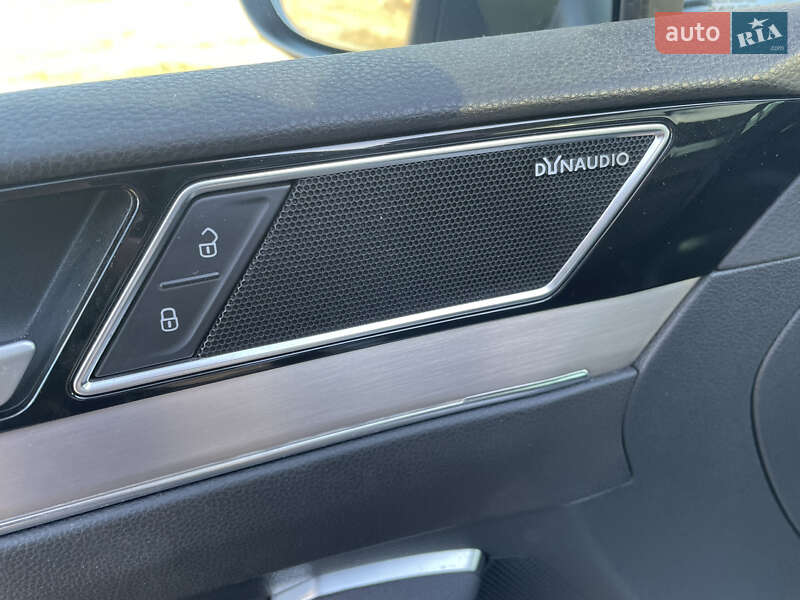 Універсал Volkswagen Passat 2014 в Одесі